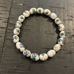 Vintage Cloisonné White Enamel Intricate Floral Beaded Bracelet Gold Leaf